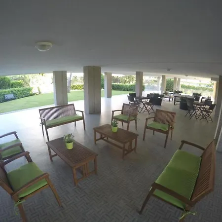 Renovated Flat For 5 Guests With Sea View Balcony In Apartment Caorle