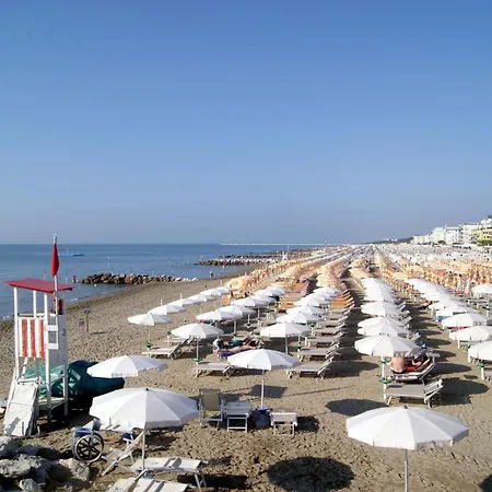 Apartment Renovated Flat For 5 Guests With Sea View Balcony In Caorle