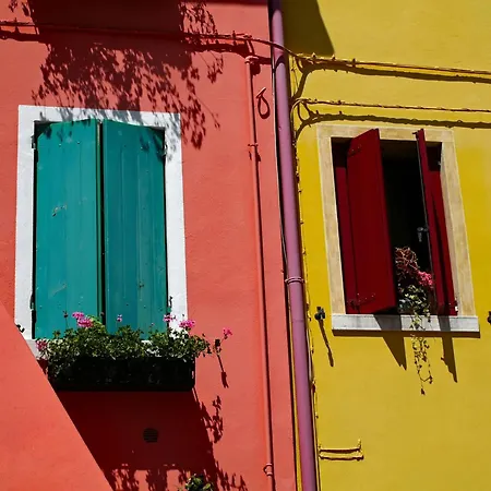 Renovated Flat For 5 Guests With Sea View Balcony In * Caorle