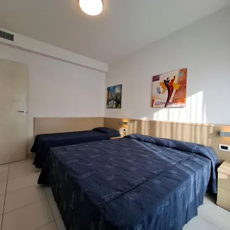 Renovated Flat For 5 Guests With Sea View Balcony In *