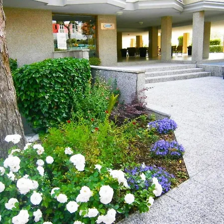 Renovated Flat For 5 Guests With Sea View Balcony In Apartment *